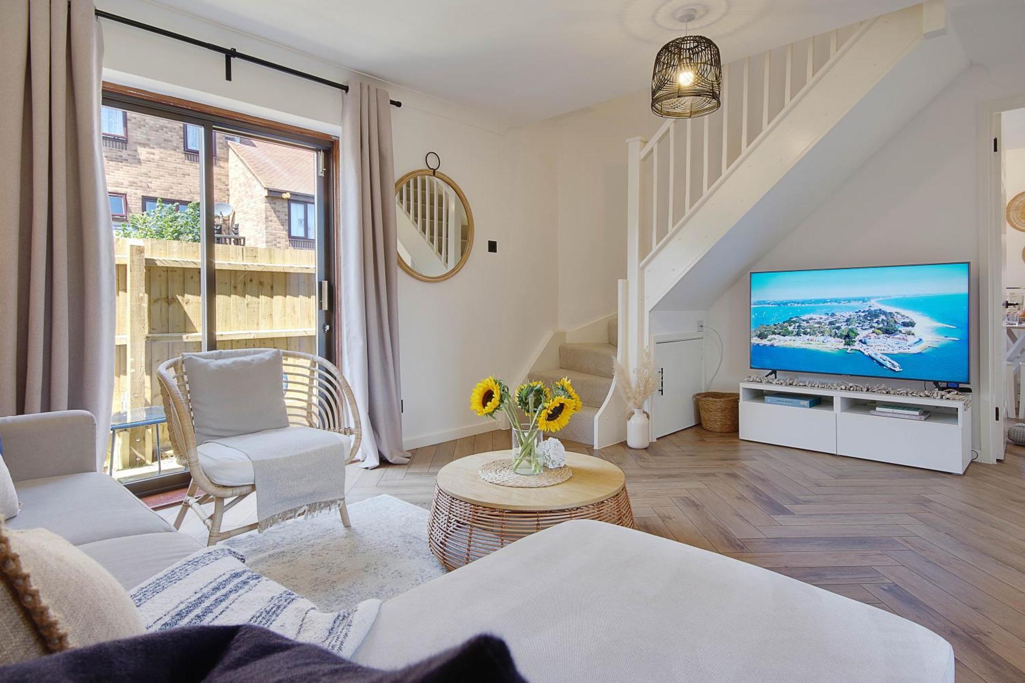 The Nook - Cosy Coastal Retreat Near Sandbanks Пул Экстерьер фото